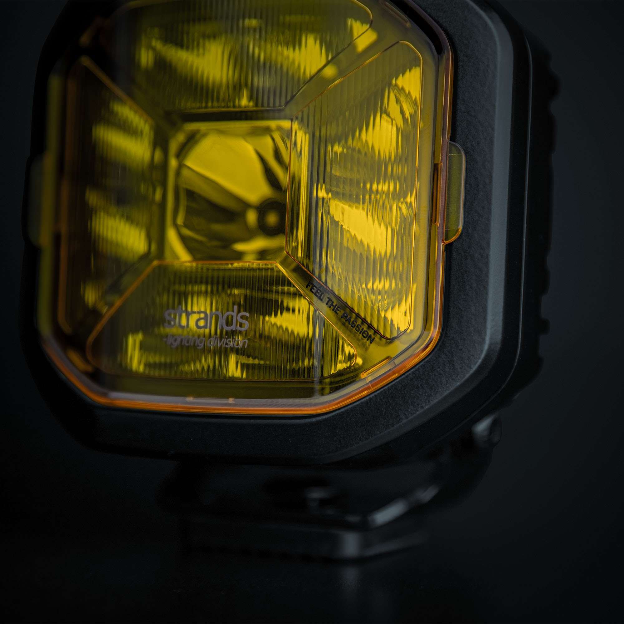 Strands SIBERIA X COVER LENS YELLOW FLOOD 4″