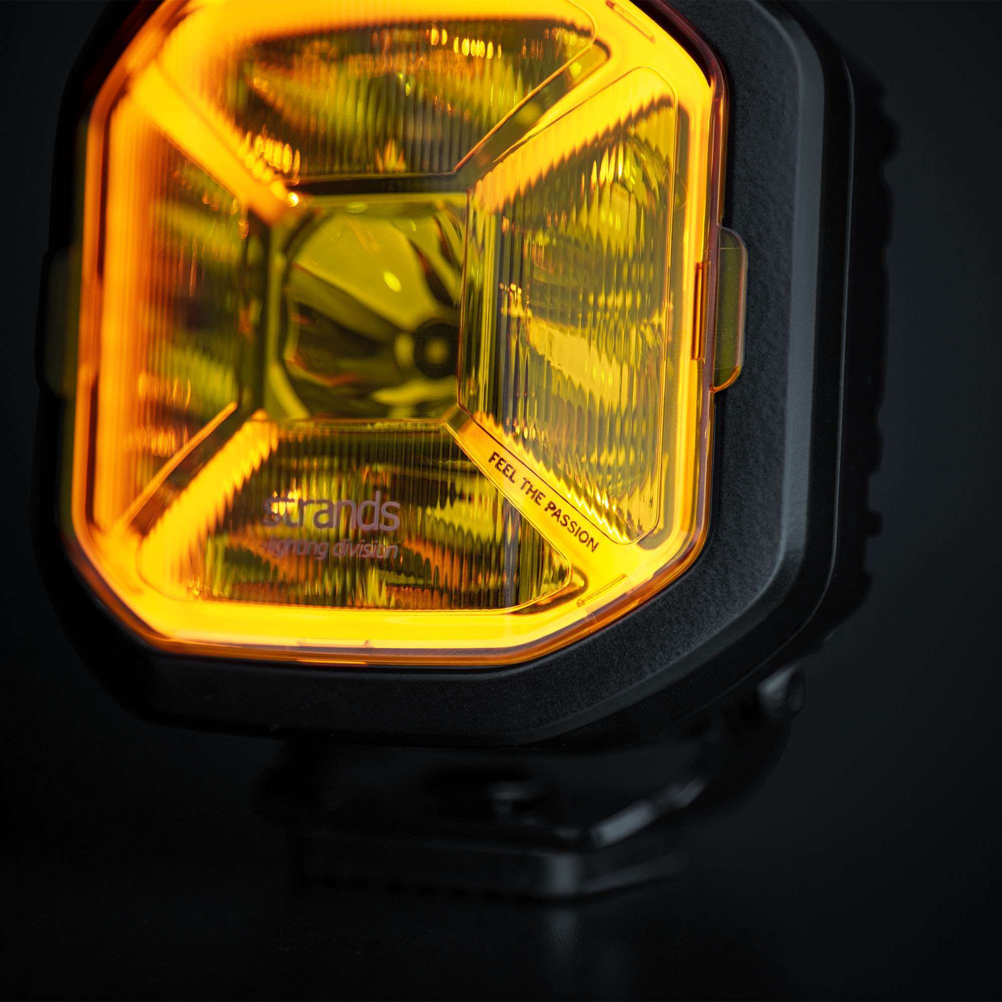 Strands SIBERIA X COVER LENS YELLOW FLOOD 4″