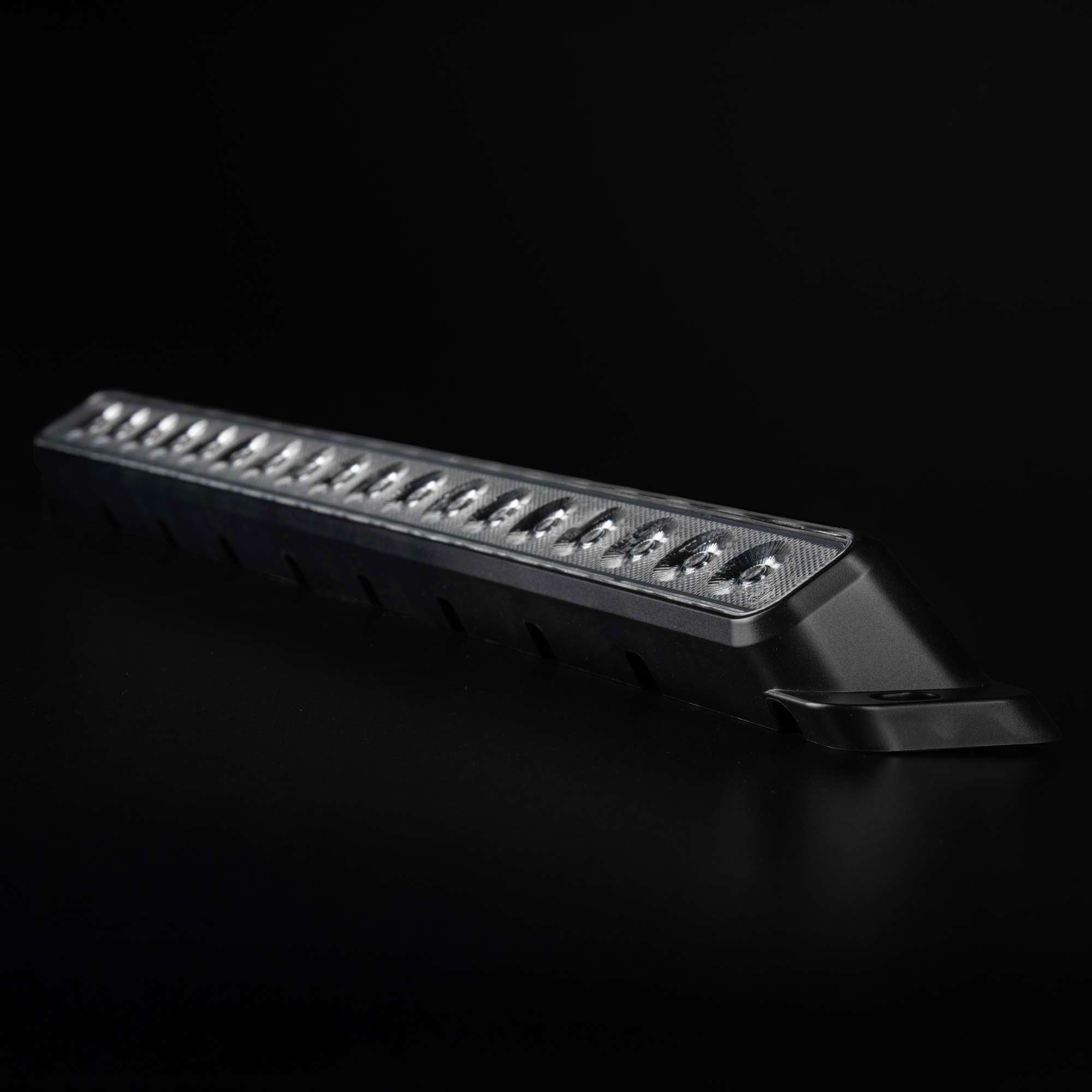 Strands NUUK E-LINE SCENE LIGHT 80W