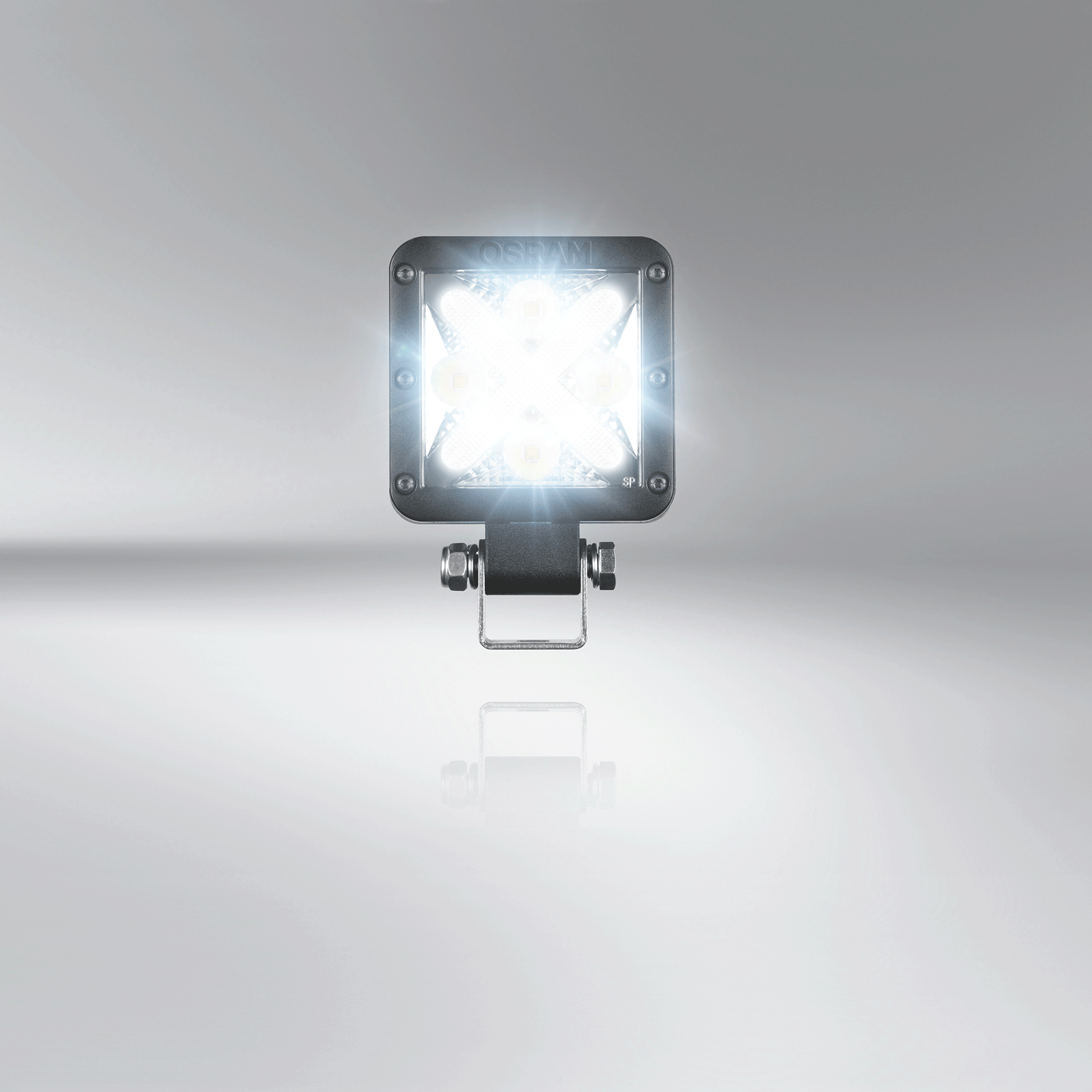 OSRAM LEDriving® Cube-X Wide & Accent met dagrijverlichting X SHAPE werklampen achteruitrijlampen