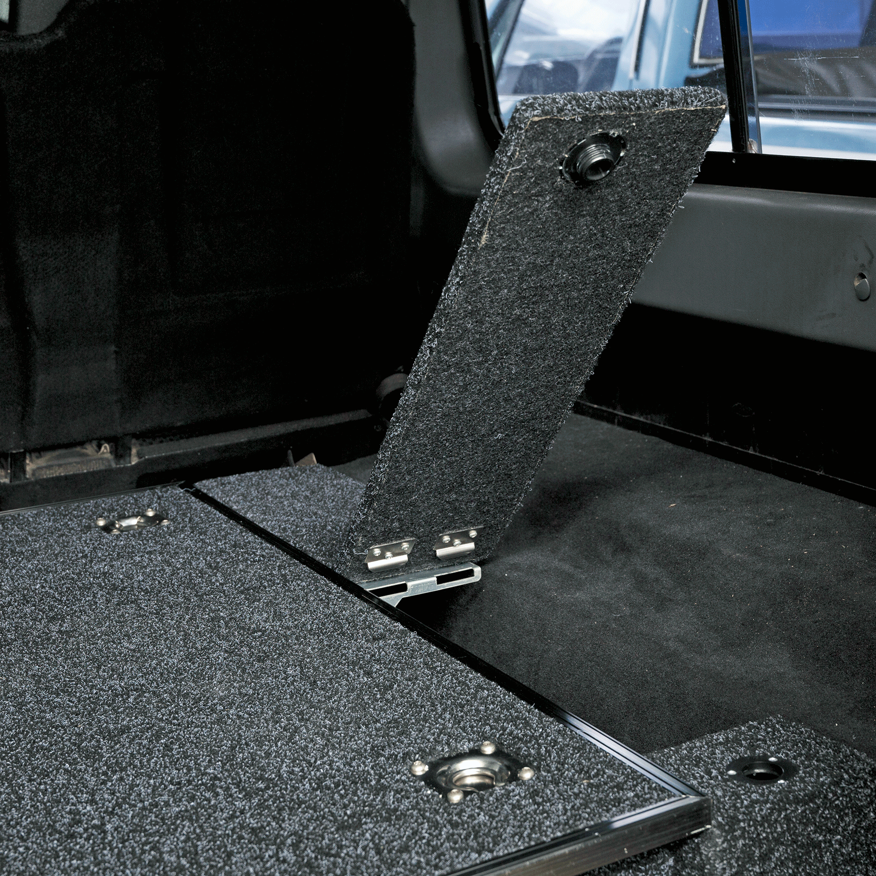 Land Rover Defender 110 drawer with side panel up to 2016