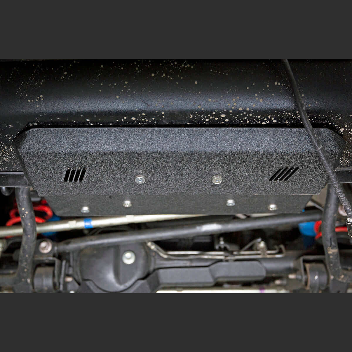 Skid plate radiator in conjunction with winch for Suzuki Jimny GJ